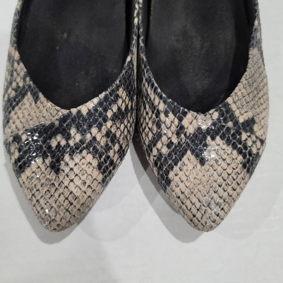 VIONIC Caballo Faux Snakeskin Flat shoes Size 5 - Picture 3 of 8
